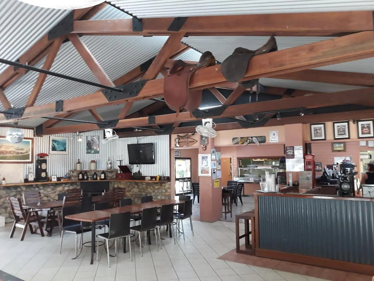 *** Hotel Speewah Country Tavern Australia
